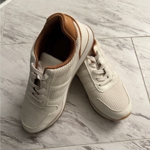 Banana republic sneakers